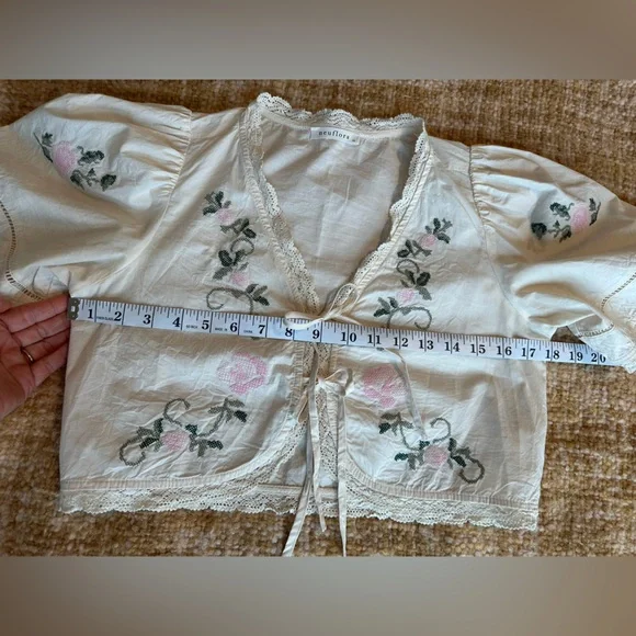 Neuflora Embroidered Blouse, XS - Picture 6 of 6